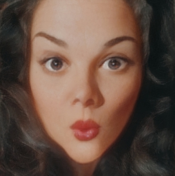 Welcome to my closest 💙 RosiePozies - Picture 9 of 17